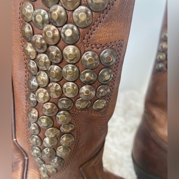 Frye Billy Hammered Stud Cowboy Boot - Picture 4 of 10